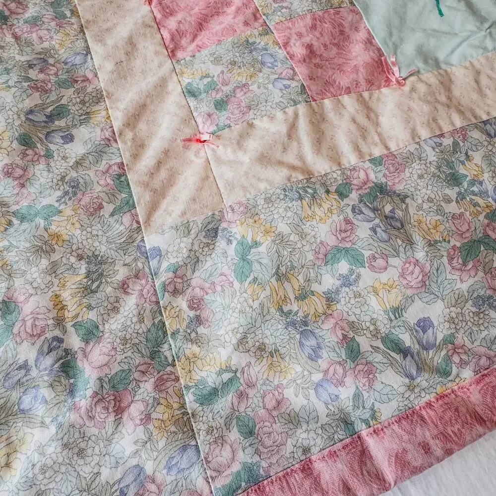 Vintage Handmade Patchwork Pink/Cream Baby Quilt w/ Teal Farm Animal, 40